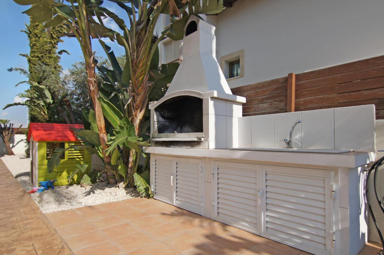 Villa Regina Ayia Napa Exteriör bild